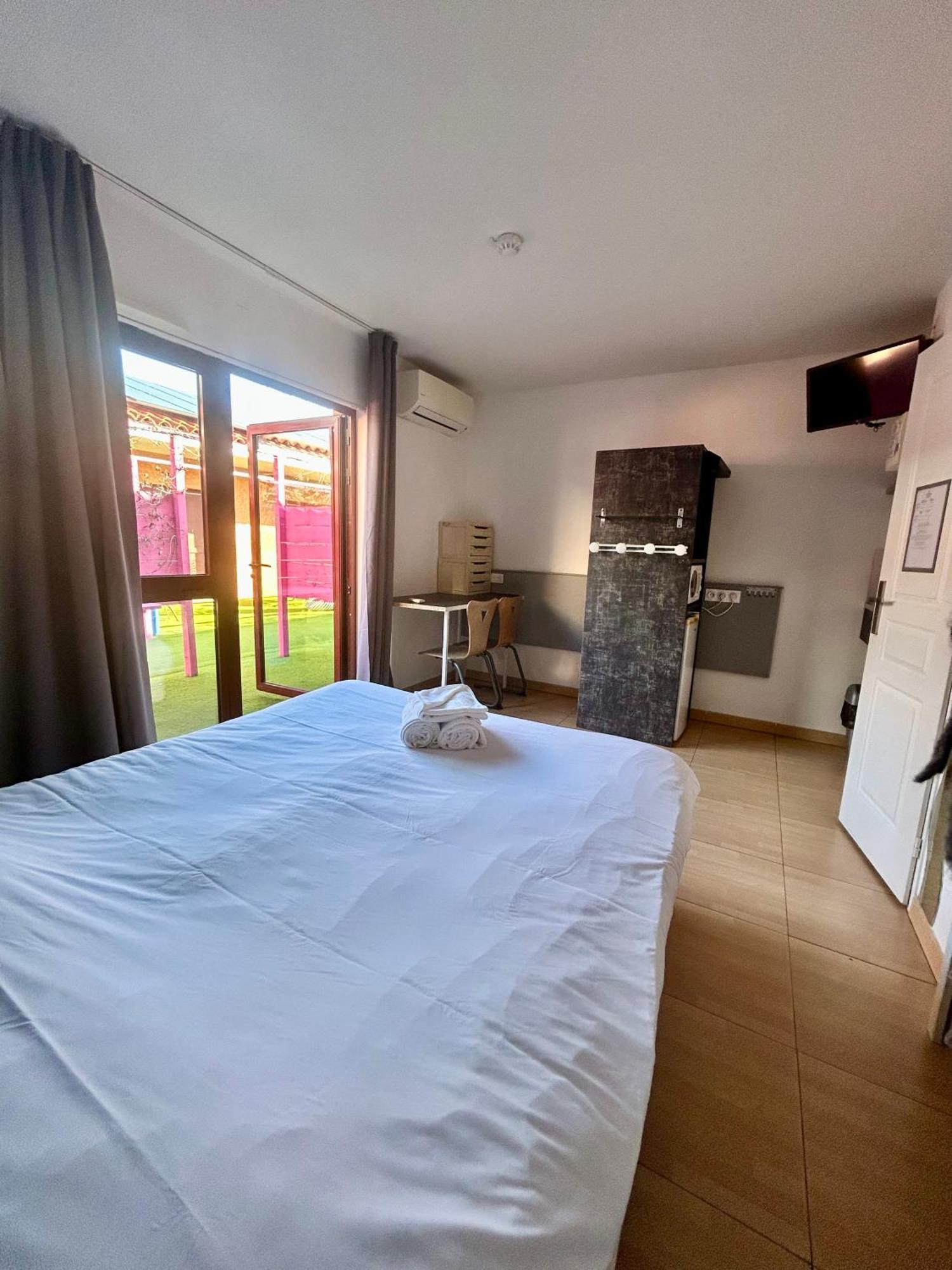 Hotel Acajou อาร์เจเลส-ซัวร์-แมร์ ภายนอก รูปภาพ