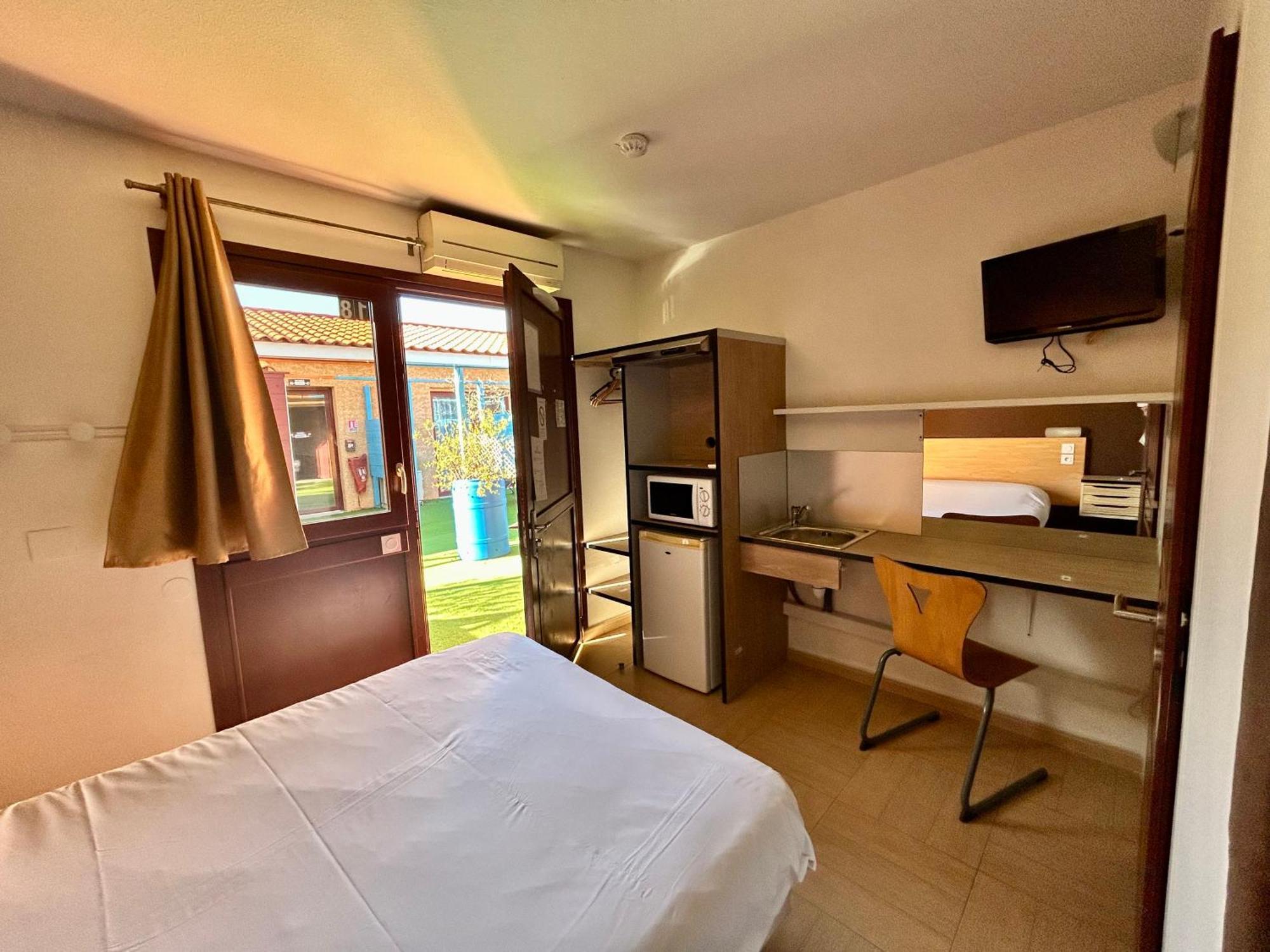 Hotel Acajou อาร์เจเลส-ซัวร์-แมร์ ภายนอก รูปภาพ